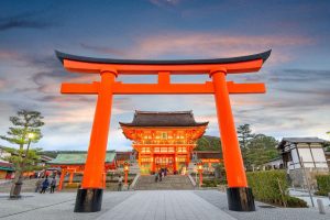 du lịch Nhật Bản - Đền ngàn cổng Fushimi Inari Taisha